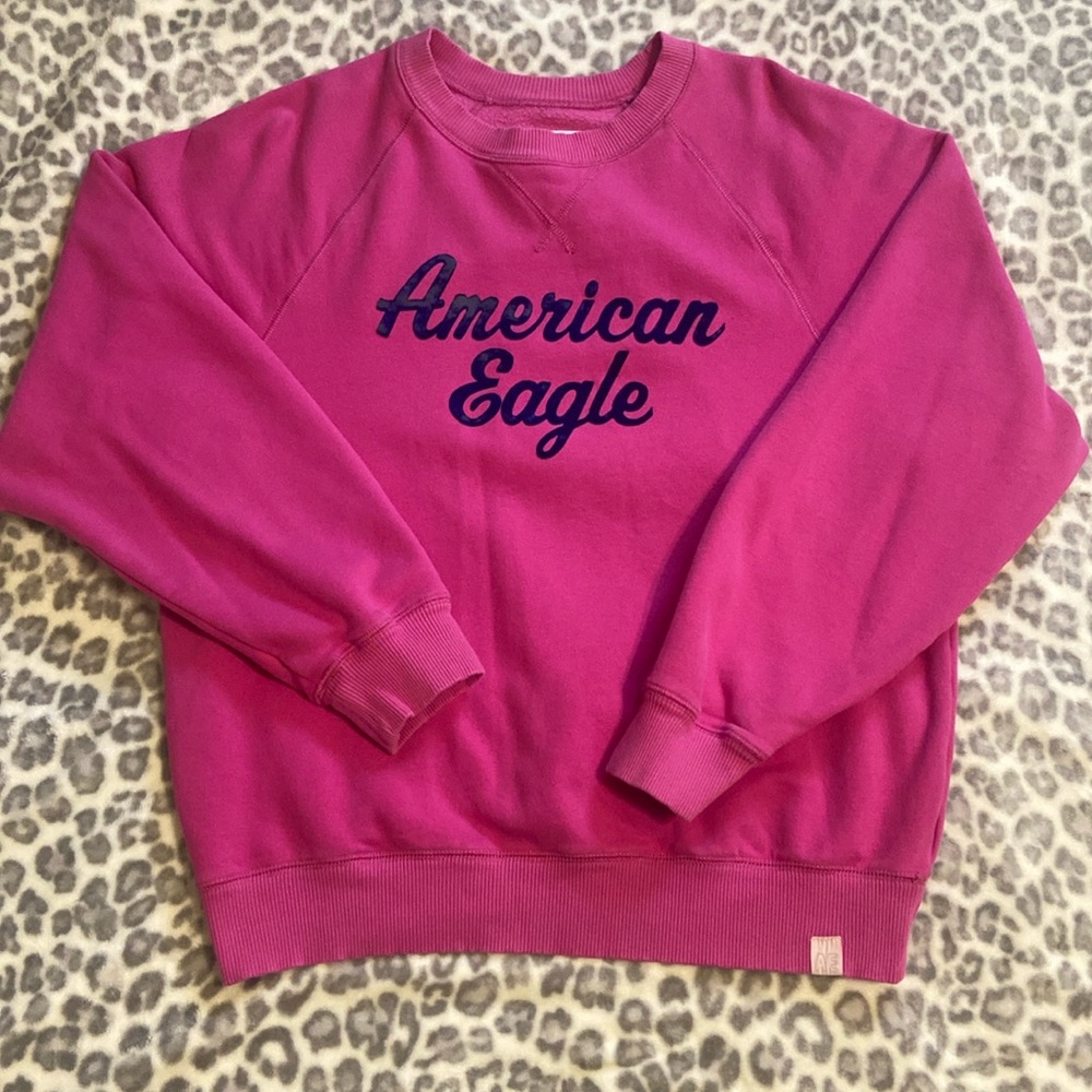 American eagle women’s crewneck!!